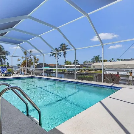Heated Pool, Gulf Access & Dock, Pet Friendly - Villa Canal Breeze - Roelens